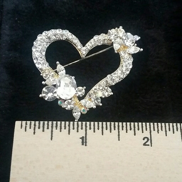New elegant heart brooch - Picture 3 of 4